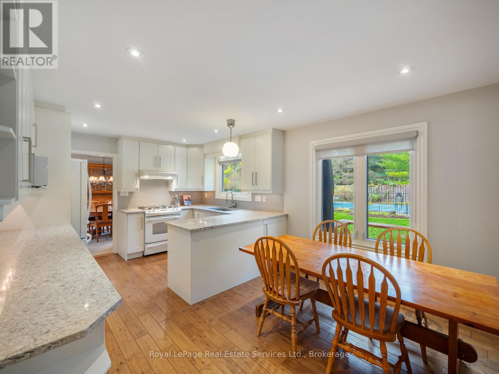 1463 Albion Avenue, Oakville, Ontario  L6J 5T3 - Photo 10 - W12572600