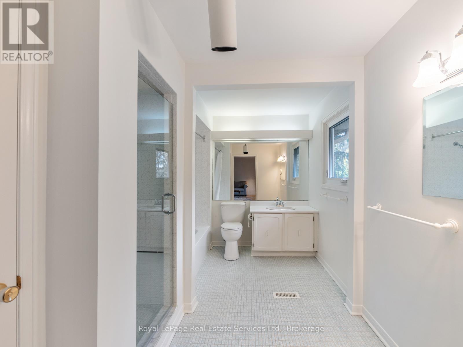 1463 Albion Avenue, Oakville, Ontario  L6J 5T3 - Photo 24 - W12572600