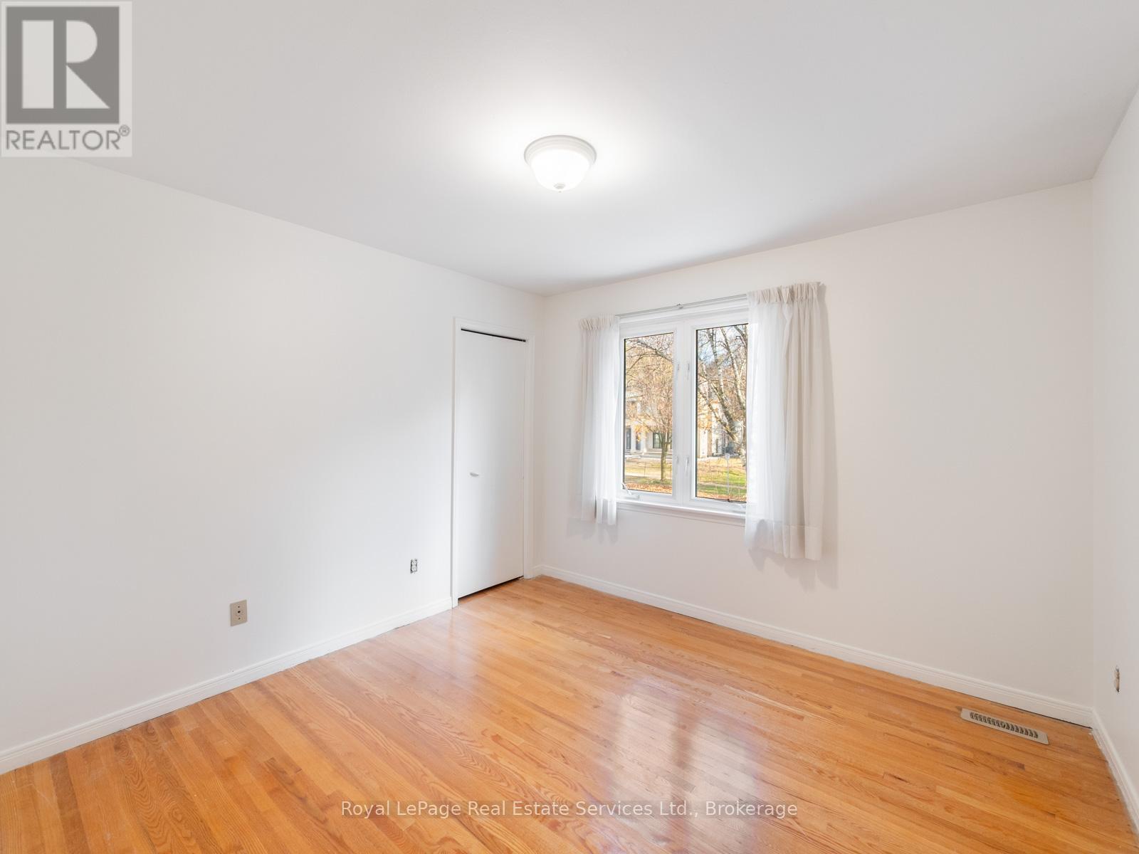 1463 Albion Avenue, Oakville, Ontario  L6J 5T3 - Photo 32 - W12572600