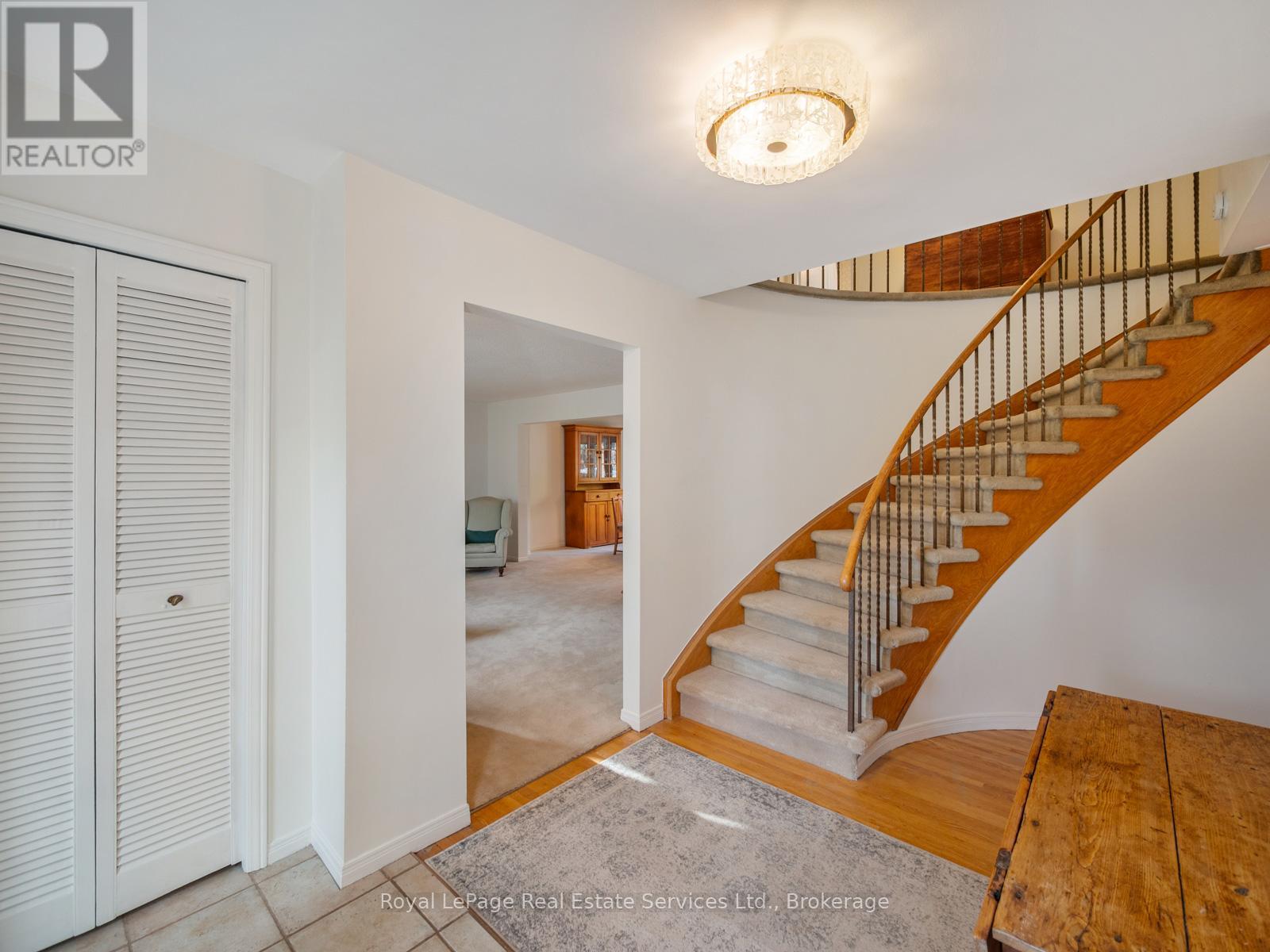 1463 Albion Avenue, Oakville, Ontario  L6J 5T3 - Photo 4 - W12572600