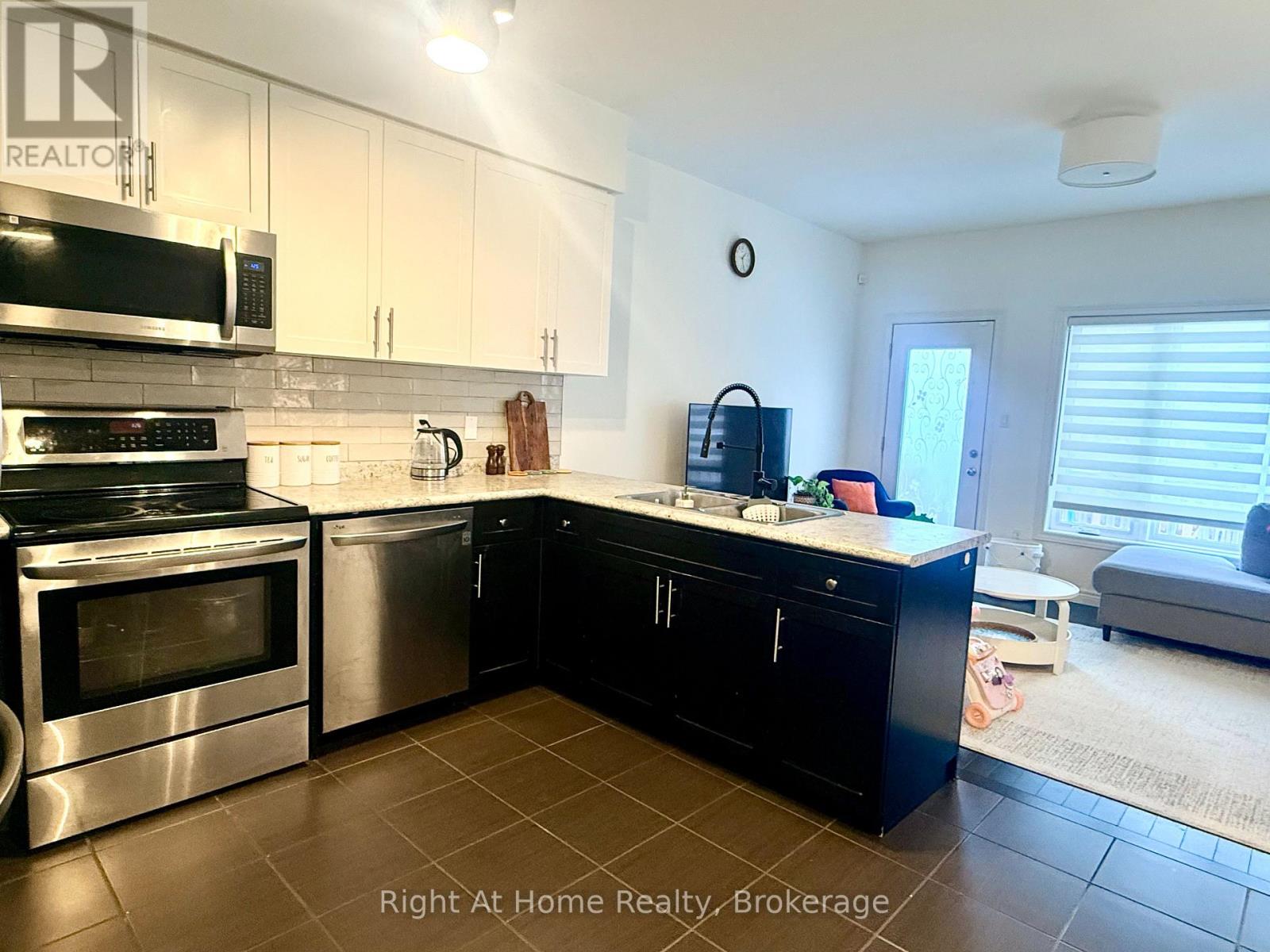 23 Mussen Street, Guelph, Ontario  K6H 5R6 - Photo 10 - X12572648