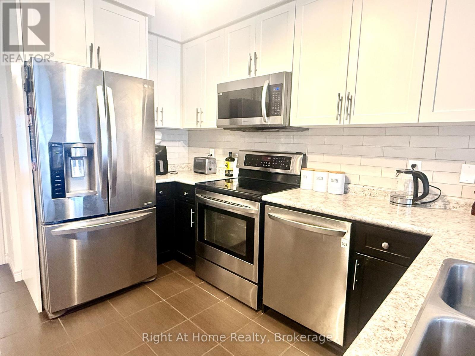 23 Mussen Street, Guelph, Ontario  K6H 5R6 - Photo 12 - X12572648