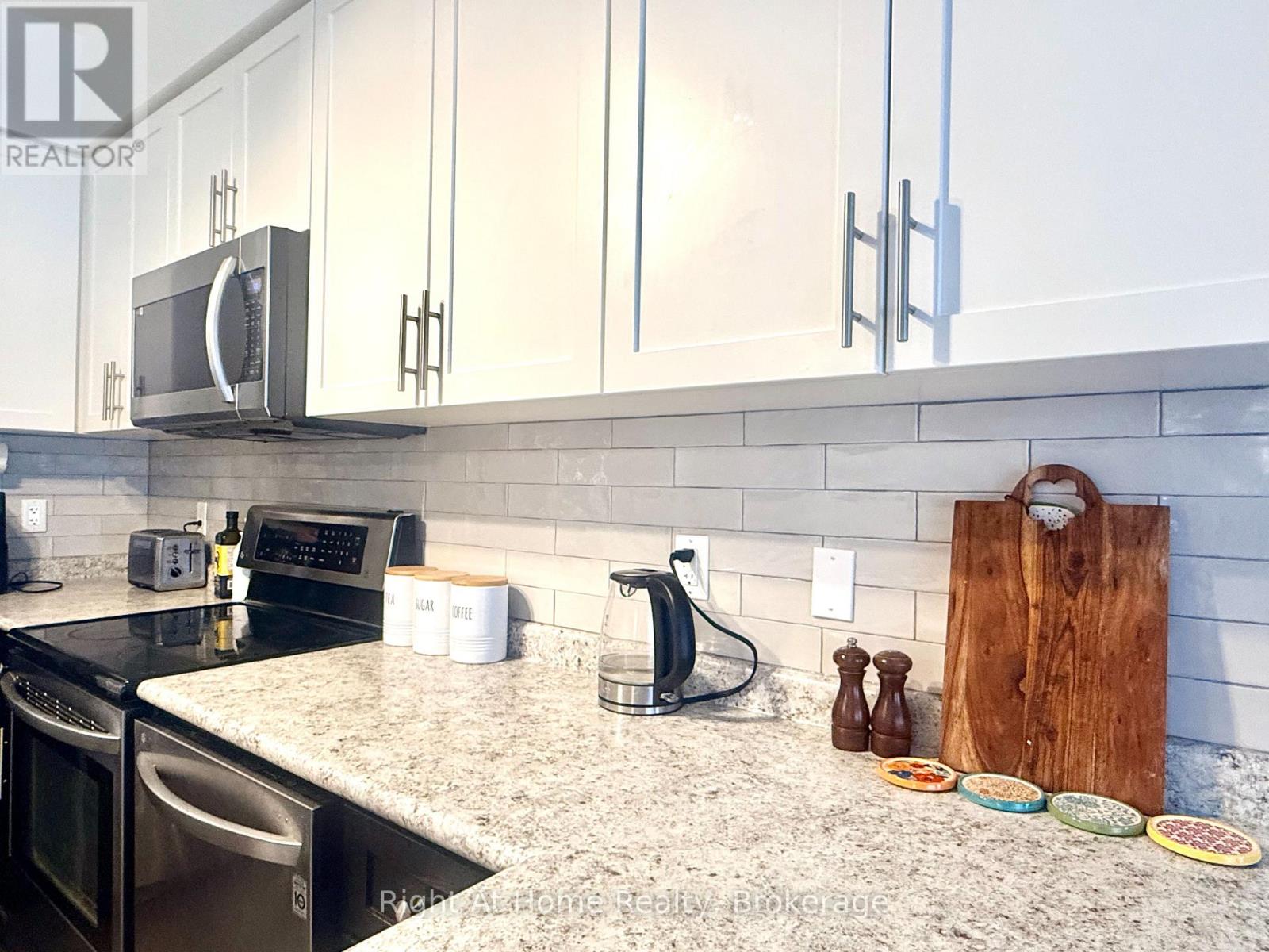 23 Mussen Street, Guelph, Ontario  K6H 5R6 - Photo 14 - X12572648