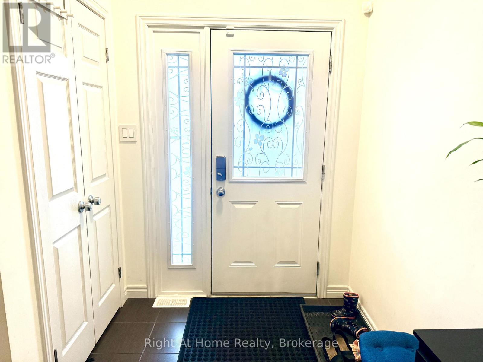 23 Mussen Street, Guelph, Ontario  K6H 5R6 - Photo 3 - X12572648