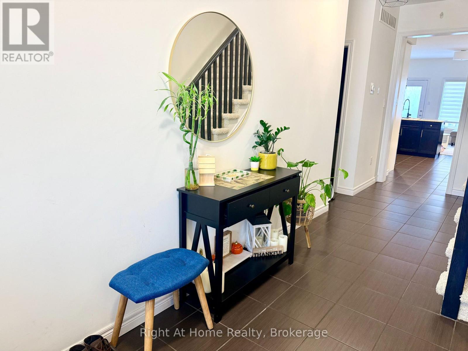 23 Mussen Street, Guelph, Ontario  K6H 5R6 - Photo 4 - X12572648