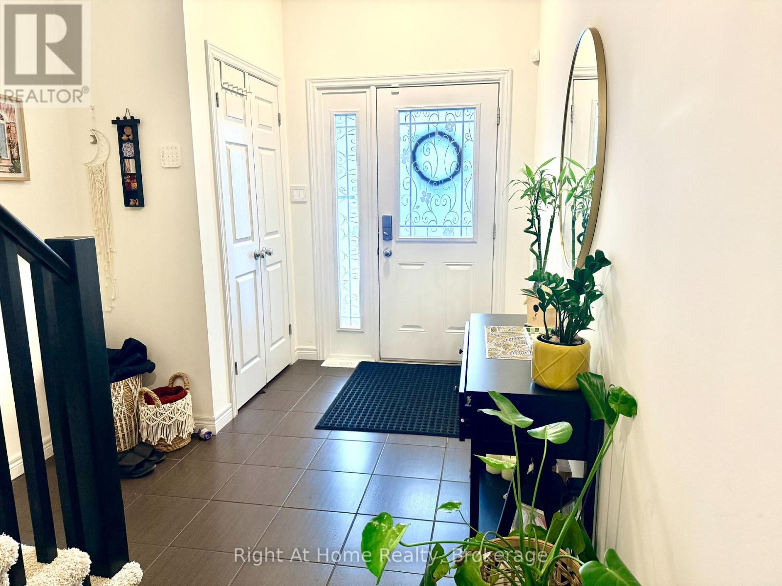 23 Mussen Street, Guelph, Ontario  K6H 5R6 - Photo 5 - X12572648