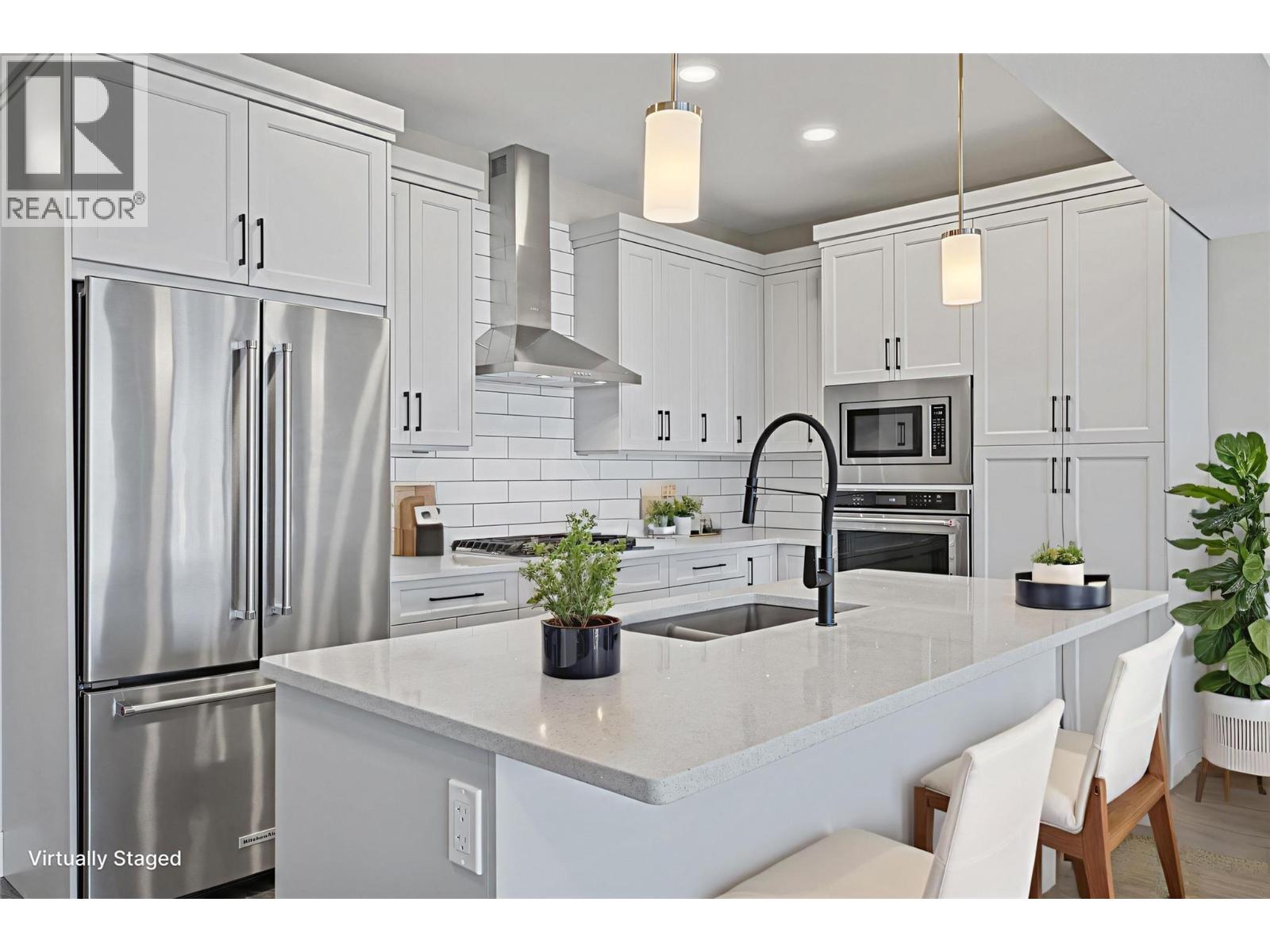 269 Diamond Way Unit# 4, Vernon, British Columbia V1H 0A2 - Photo 2 - 10362717