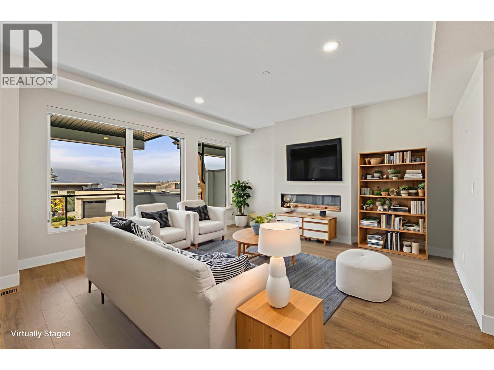 269 Diamond Way Unit# 4, Vernon, British Columbia V1H 0A2 - Photo 3 - 10362717