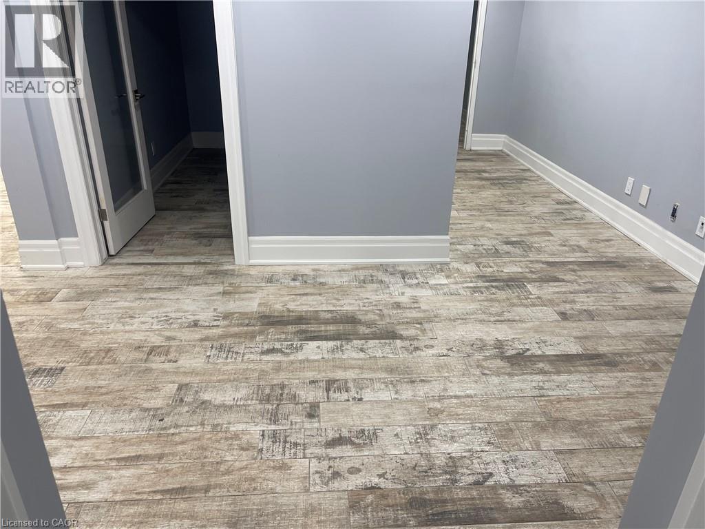 697 Coronation Boulevard Unit# 6, Cambridge, Ontario  N1R 3G5 - Photo 2 - 40790250