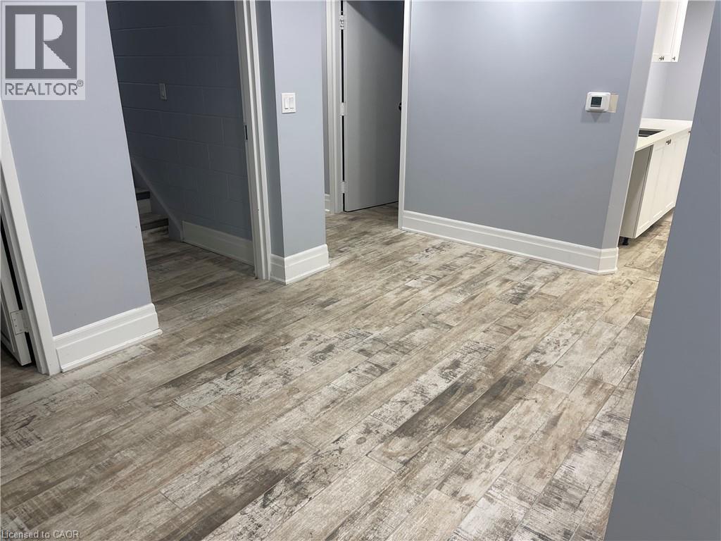 697 Coronation Boulevard Unit# 6, Cambridge, Ontario  N1R 3G5 - Photo 3 - 40790250