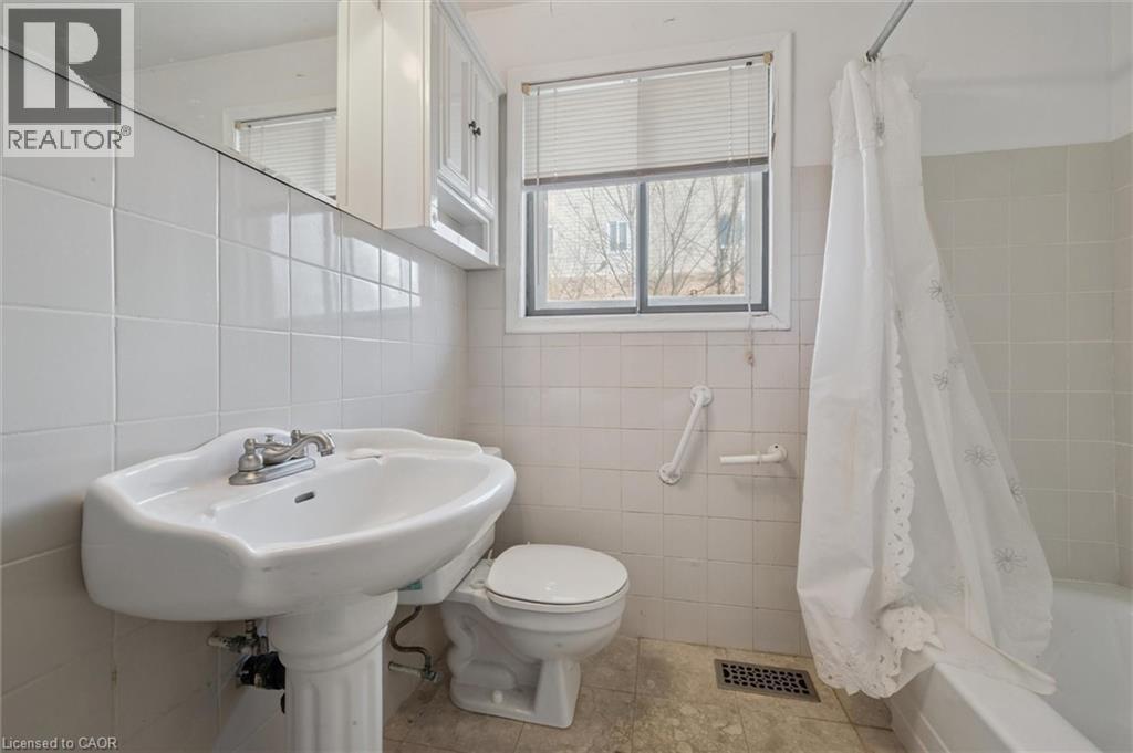 366 Holly Street, Waterloo, Ontario  N2L 4G3 - Photo 18 - 40788776