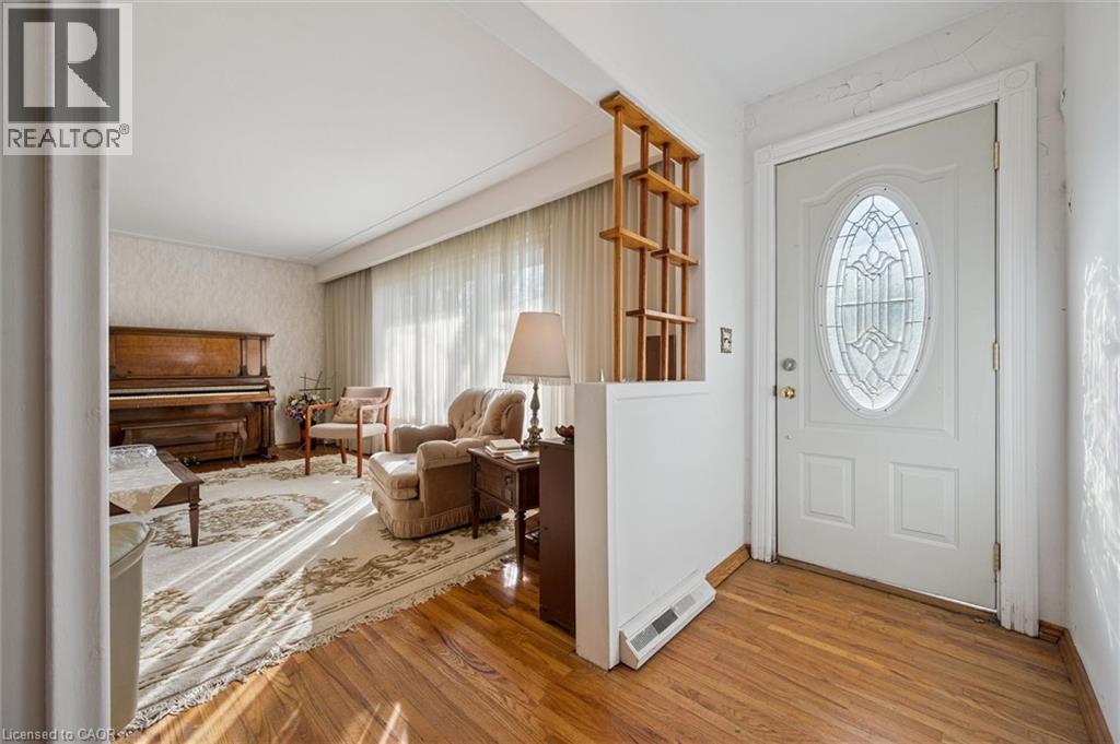 366 Holly Street, Waterloo, Ontario  N2L 4G3 - Photo 5 - 40788776