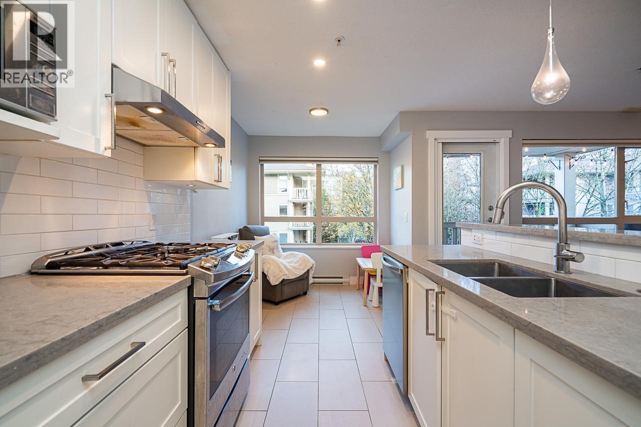 315 801 Klahanie Drive, Port Moody, British Columbia  V3H 5K4 - Photo 11 - R3069597