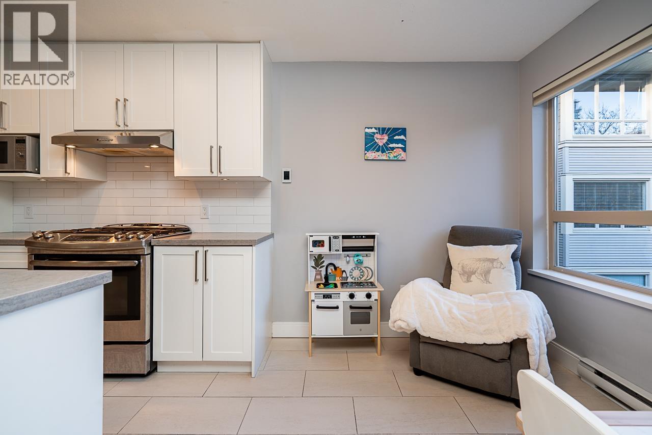 315 801 Klahanie Drive, Port Moody, British Columbia  V3H 5K4 - Photo 8 - R3069597