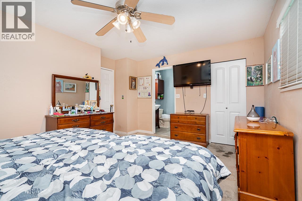 527 E Columbia Street, New Westminster, British Columbia  V3L 3X8 - Photo 11 - R3069600