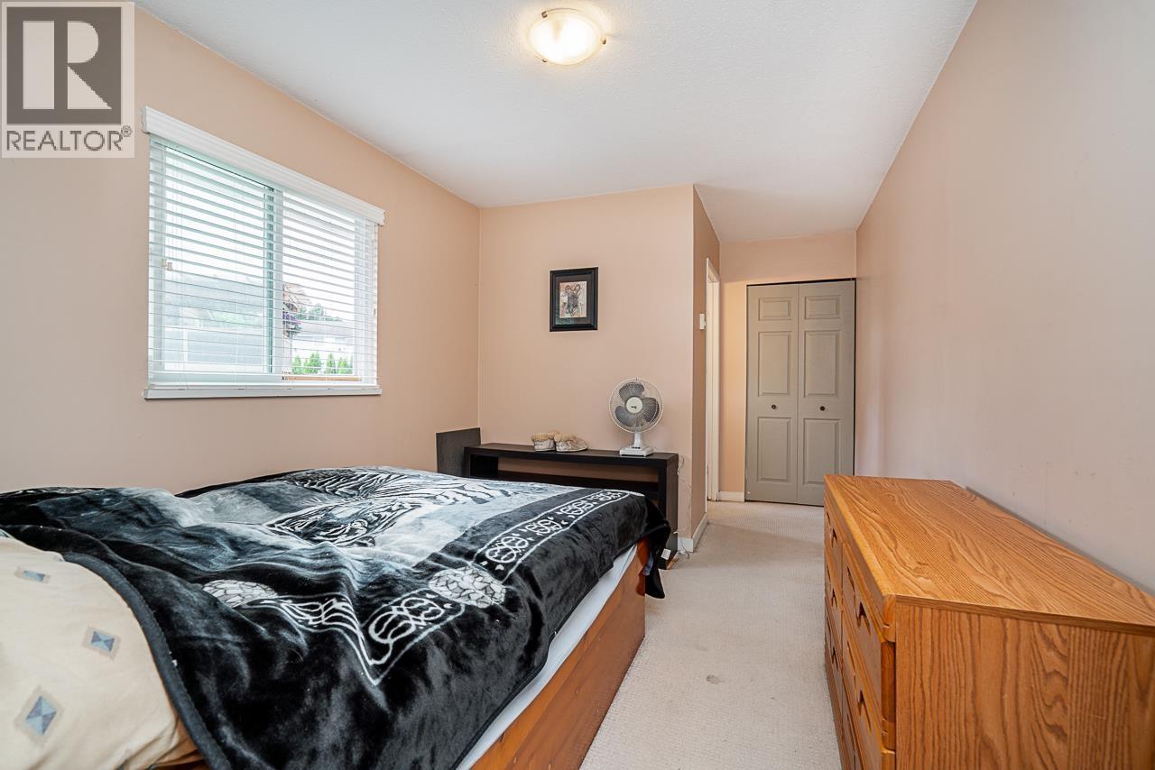 527 E Columbia Street, New Westminster, British Columbia  V3L 3X8 - Photo 14 - R3069600