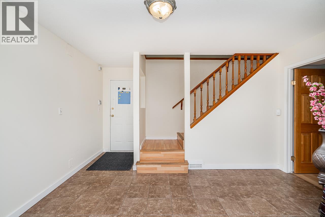 527 E Columbia Street, New Westminster, British Columbia  V3L 3X8 - Photo 21 - R3069600