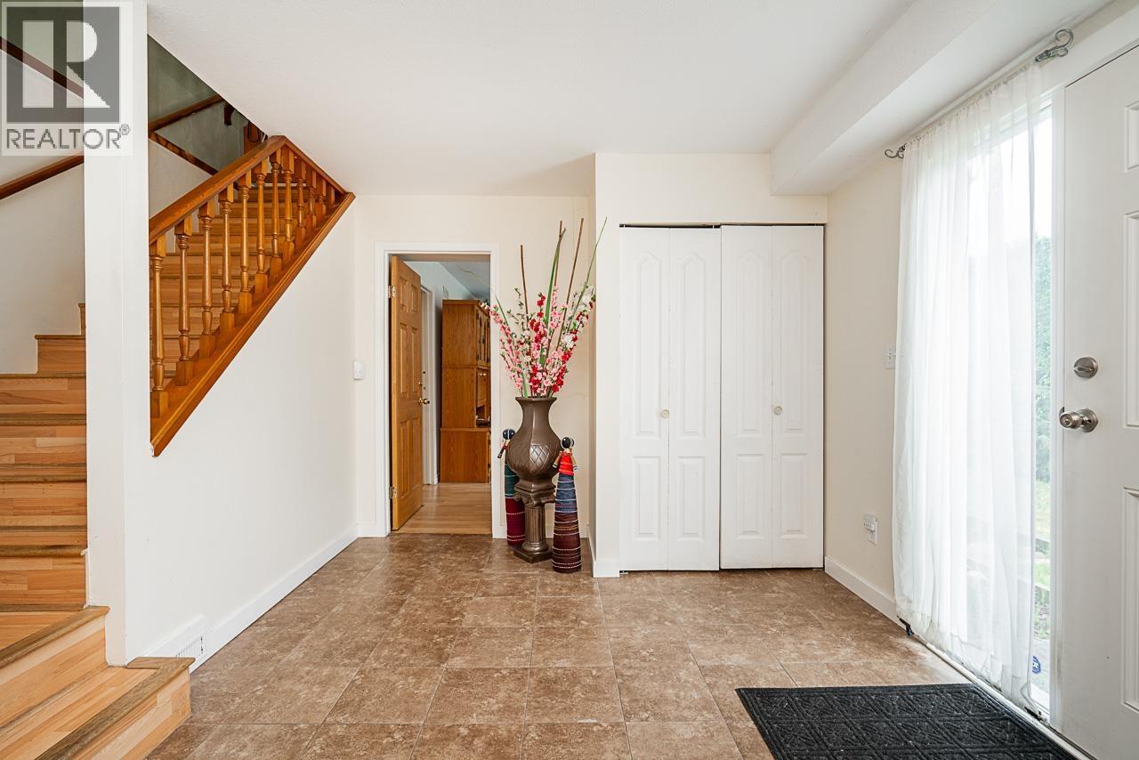 527 E Columbia Street, New Westminster, British Columbia  V3L 3X8 - Photo 22 - R3069600