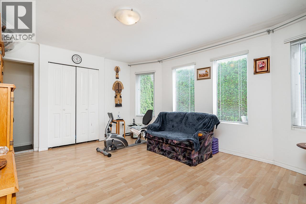 527 E Columbia Street, New Westminster, British Columbia  V3L 3X8 - Photo 23 - R3069600