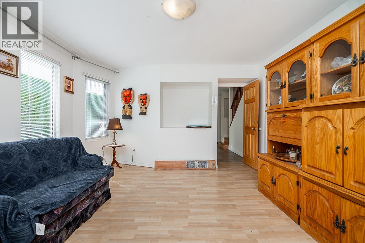 527 E Columbia Street, New Westminster, British Columbia  V3L 3X8 - Photo 24 - R3069600