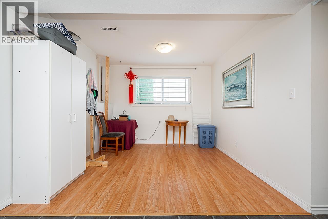 527 E Columbia Street, New Westminster, British Columbia  V3L 3X8 - Photo 25 - R3069600