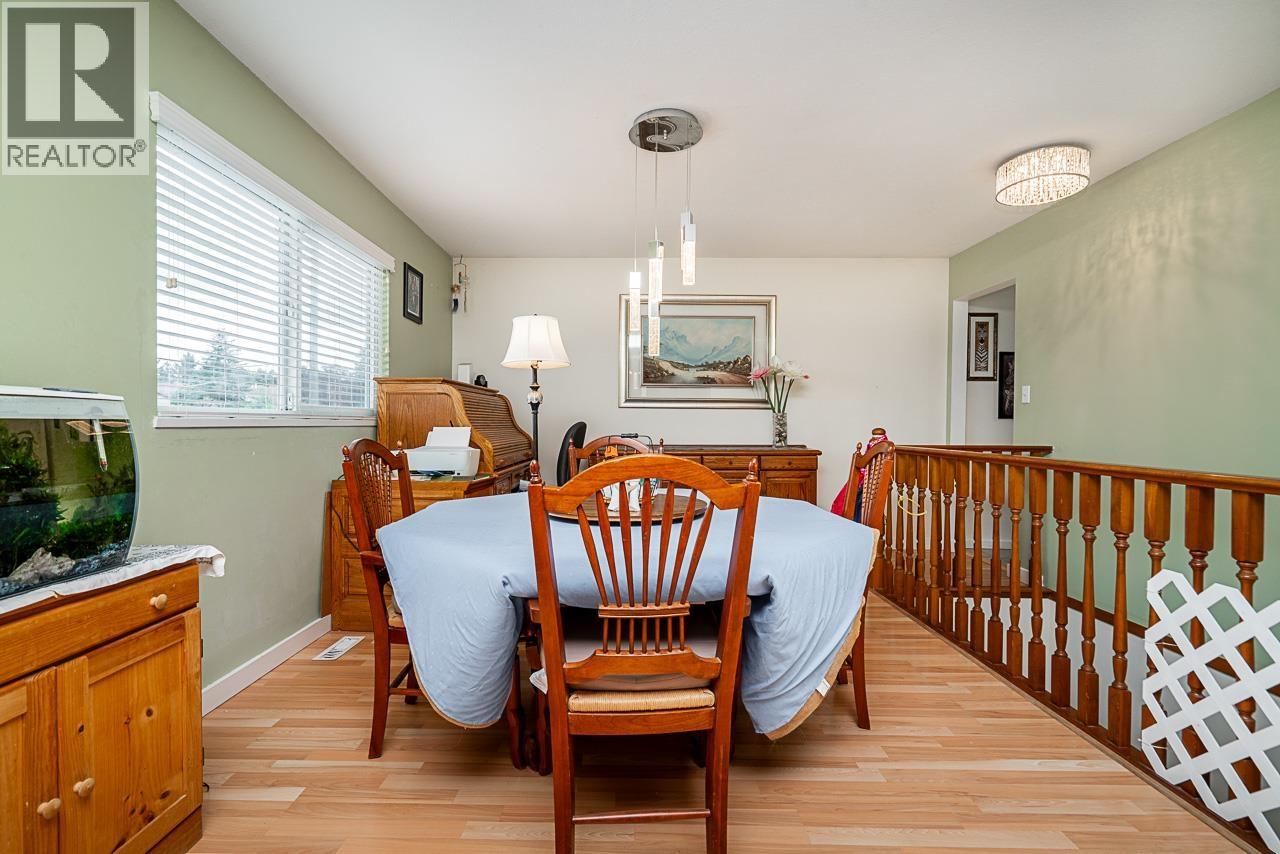 527 E Columbia Street, New Westminster, British Columbia  V3L 3X8 - Photo 5 - R3069600