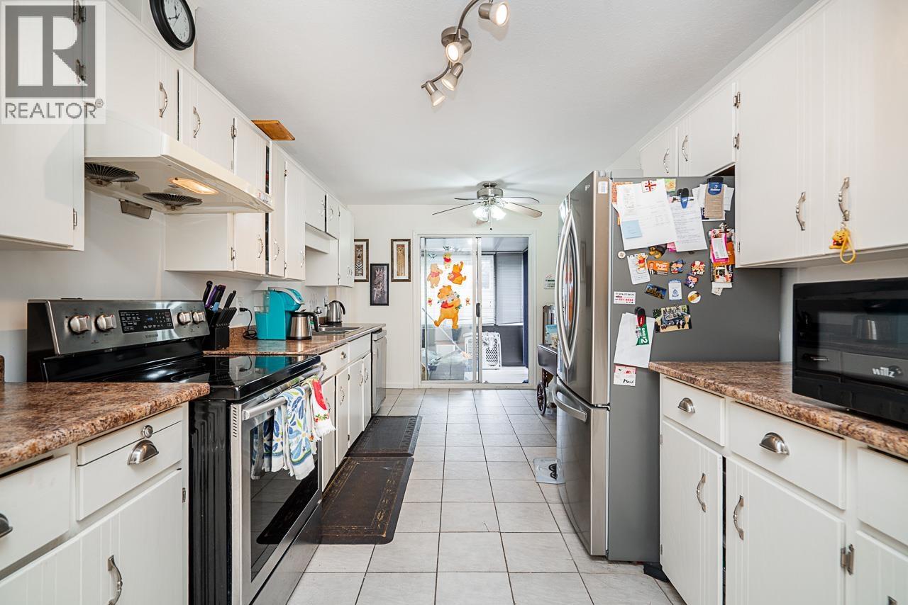 527 E Columbia Street, New Westminster, British Columbia  V3L 3X8 - Photo 8 - R3069600