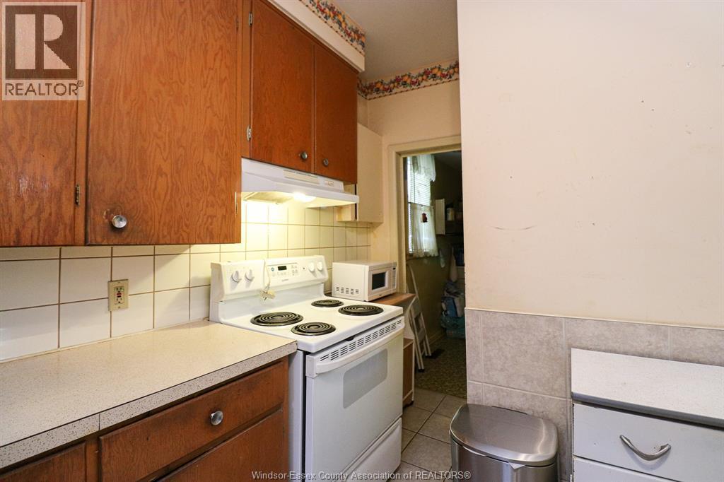 335 Mckay, Windsor, Ontario N9B 1Z5 - Photo 16 - 25029476