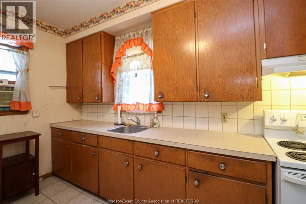 335 Mckay, Windsor, Ontario N9B 1Z5 - Photo 17 - 25029476