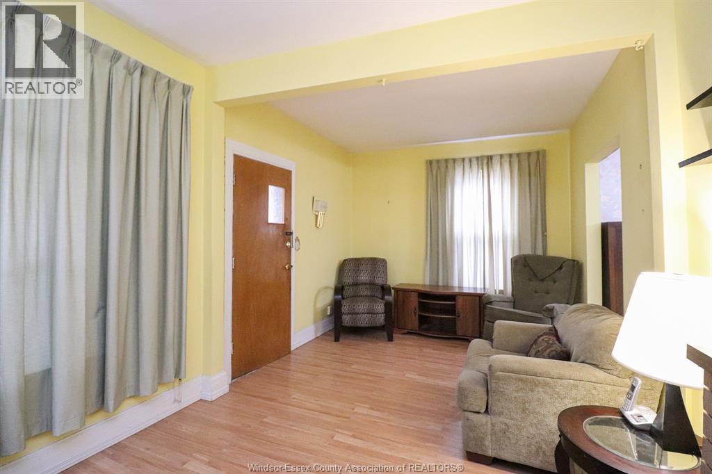 335 Mckay, Windsor, Ontario N9B 1Z5 - Photo 9 - 25029476