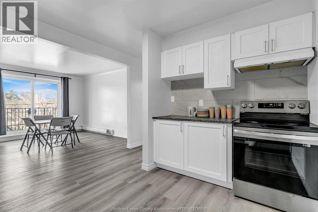 2136 Wyandotte Street West Unit# 32, Windsor, Ontario N9B 1J9 - Photo 1 - 25029459