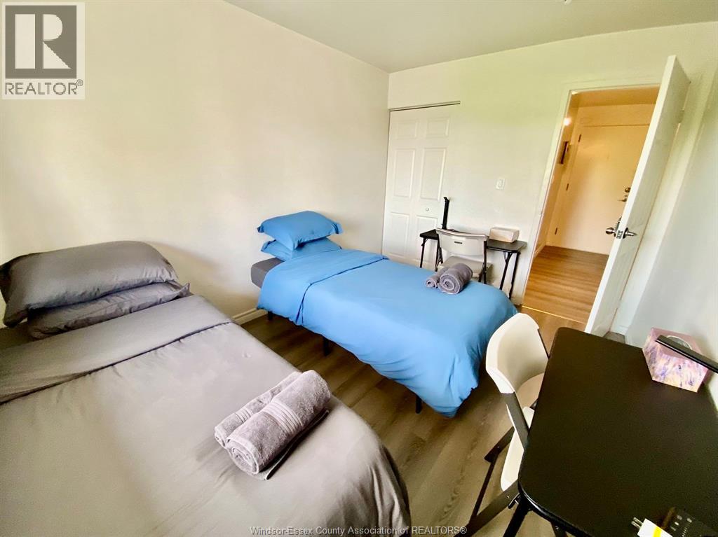 2136 Wyandotte Street West Unit# 32, Windsor, Ontario N9B 1J9 - Photo 13 - 25029459