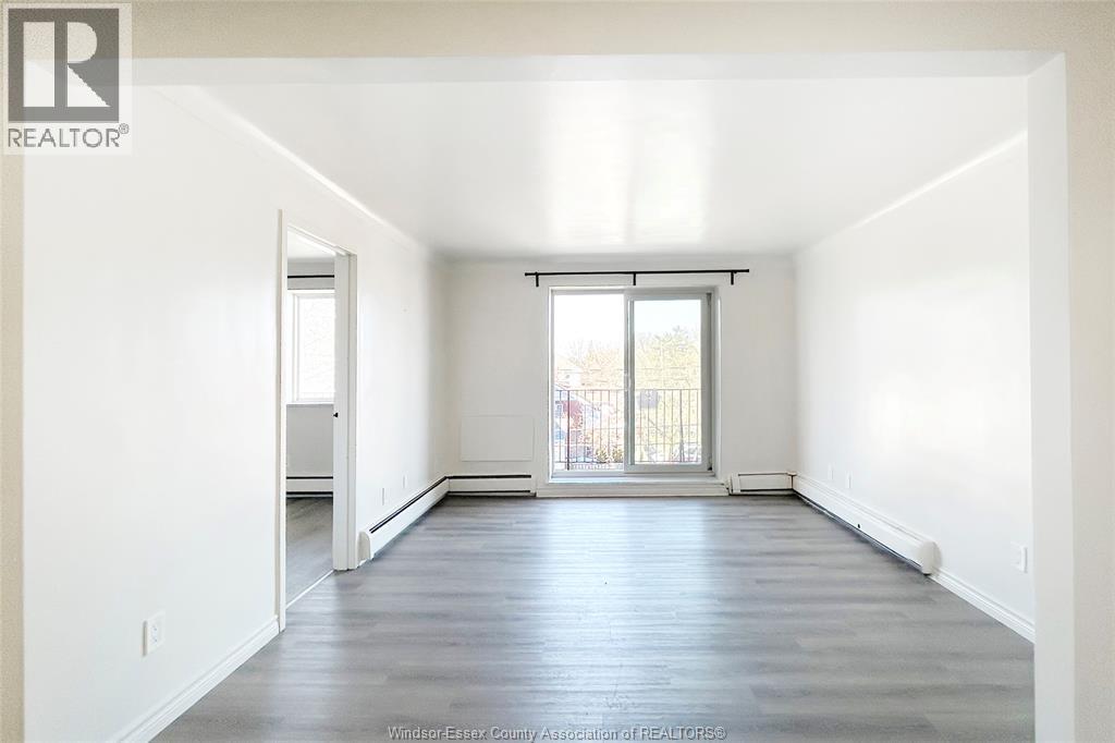 2136 Wyandotte Street West Unit# 32, Windsor, Ontario N9B 1J9 - Photo 5 - 25029459