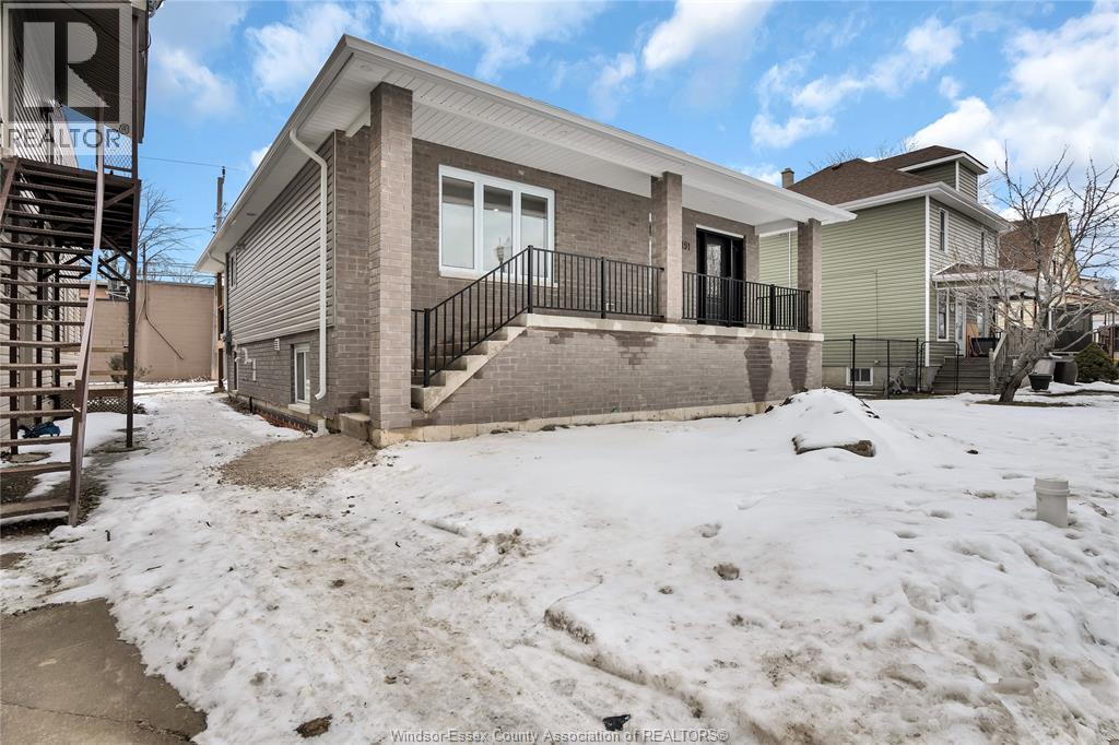 651-655 Stanley Unit# 1-4, Windsor, Ontario  N8X 3B2 - Photo 2 - 25029286