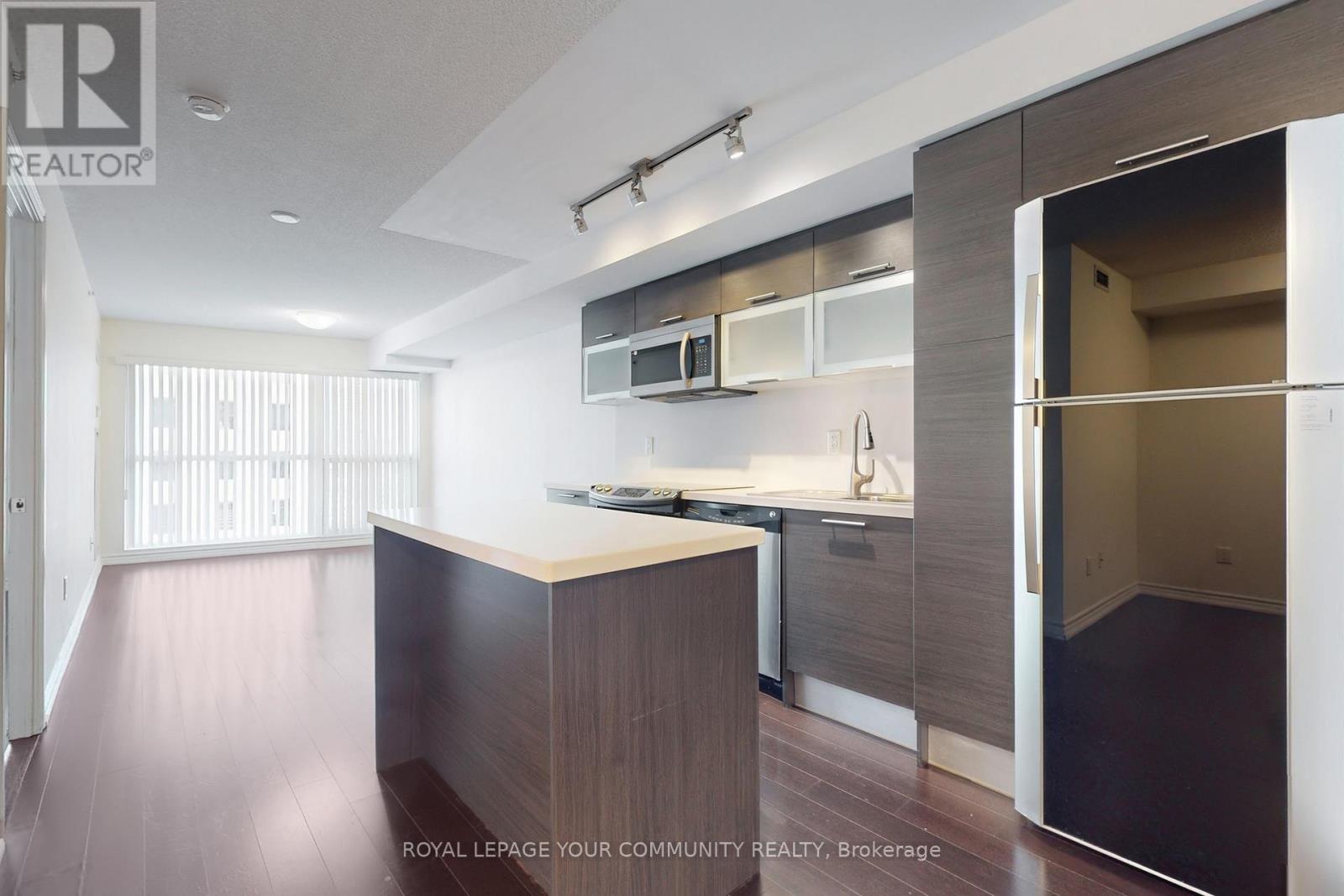 1003 - 386 Yonge Street, Toronto, Ontario  M5B 0A5 - Photo 10 - C12572696