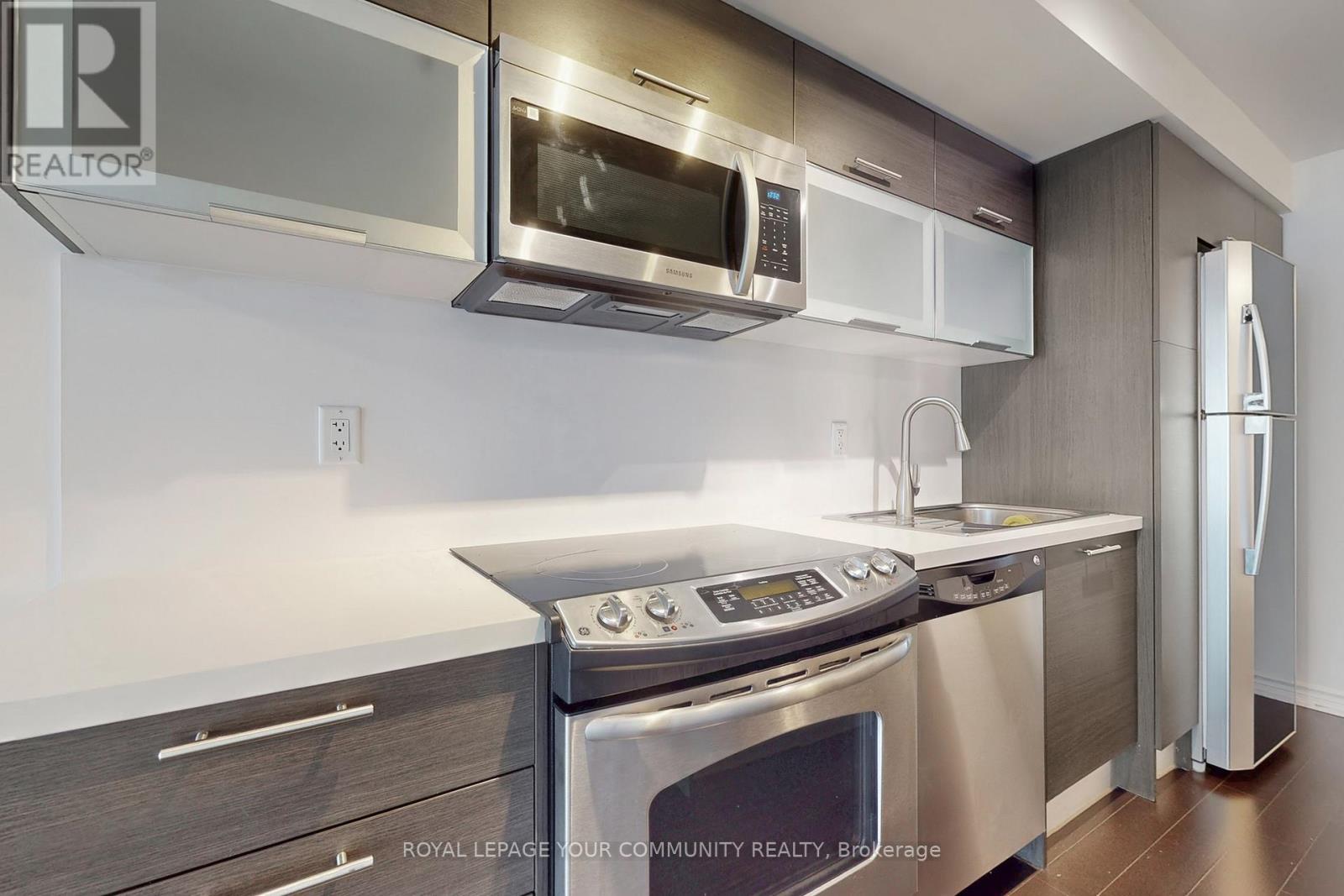 1003 - 386 Yonge Street, Toronto, Ontario  M5B 0A5 - Photo 13 - C12572696