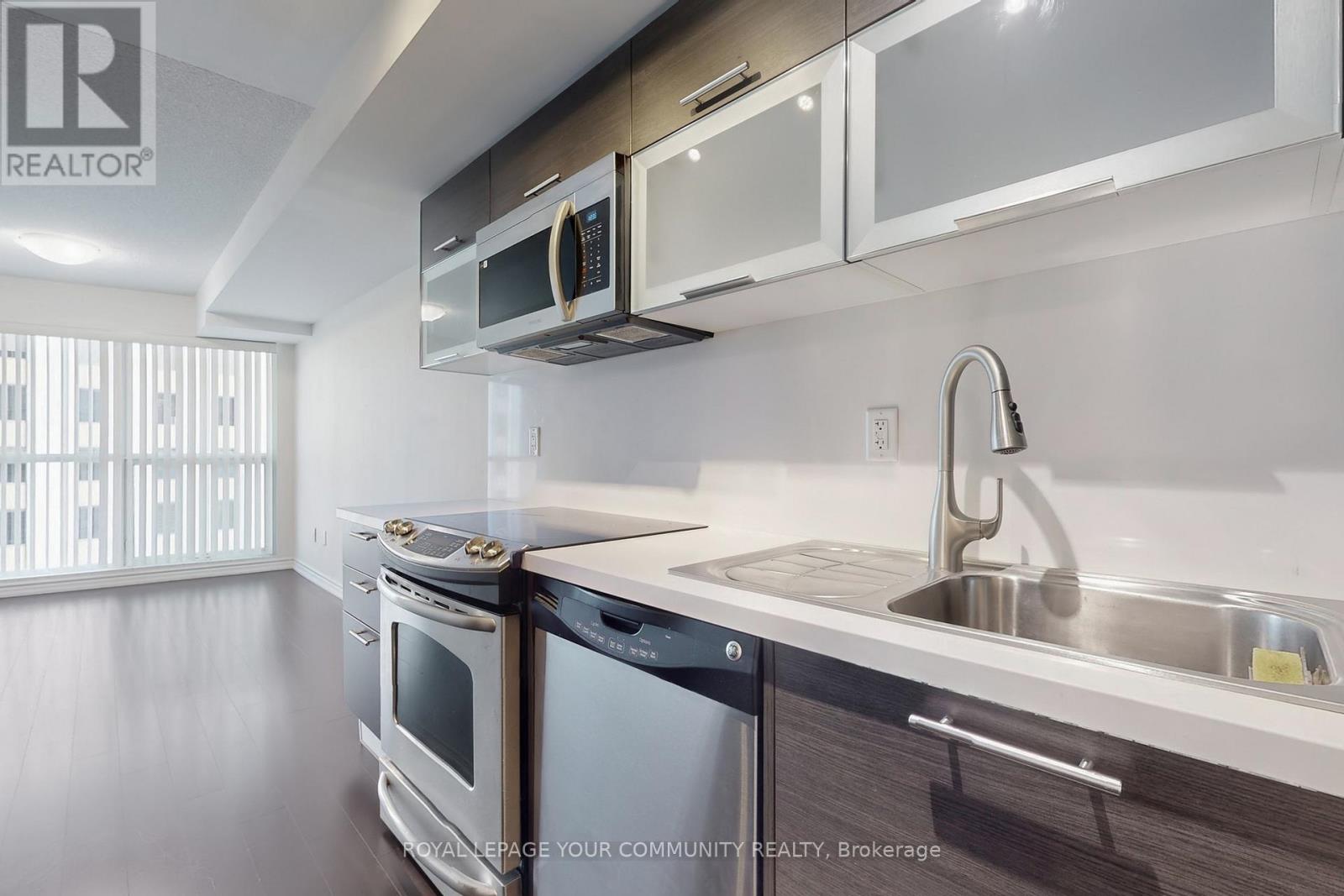 1003 - 386 Yonge Street, Toronto, Ontario  M5B 0A5 - Photo 14 - C12572696