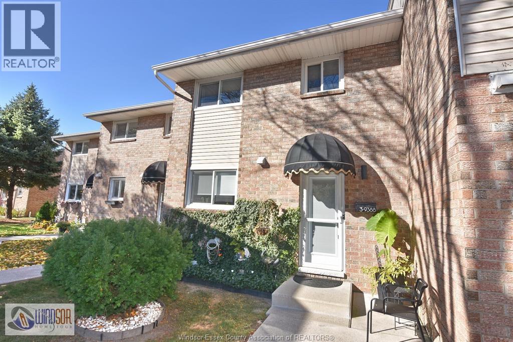9388 Esplanade Unit# 3, Windsor, Ontario  N8R 2A3 - Photo 1 - 25029485