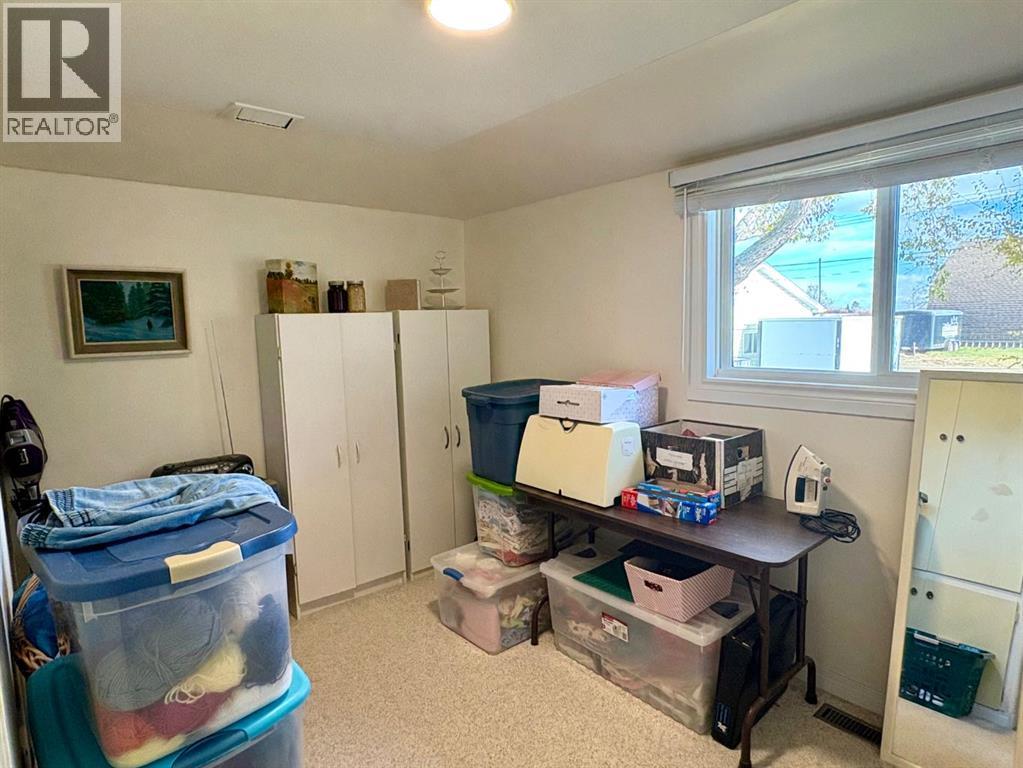 216 Sanden Street, Bawlf, Alberta  T0B 0J0 - Photo 13 - A2267093