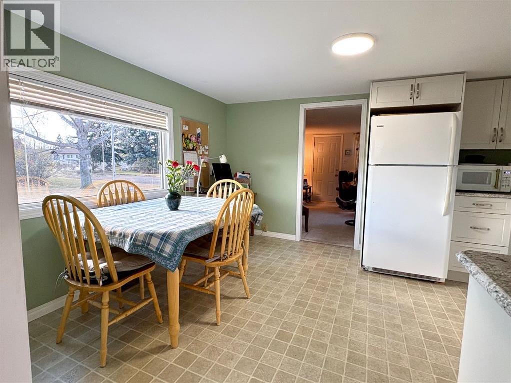 216 Sanden Street, Bawlf, Alberta  T0B 0J0 - Photo 9 - A2267093