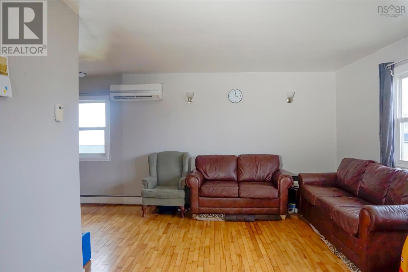 32 Common Street, Sydney, Nova Scotia  B1P 3L1 - Photo 10 - 202528477