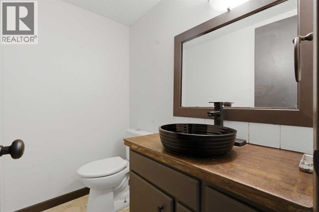 303 Pinestream Place Ne, Calgary, Alberta  T1Y 3A5 - Photo 14 - A2269441