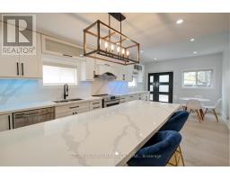 MAIN & 2ND - 70 CARLAW AVENUE, Toronto, Ontario