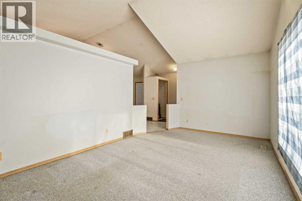 24 Martindale Boulevard Ne, Calgary, Alberta  T3J 3H3 - Photo 10 - A2271252