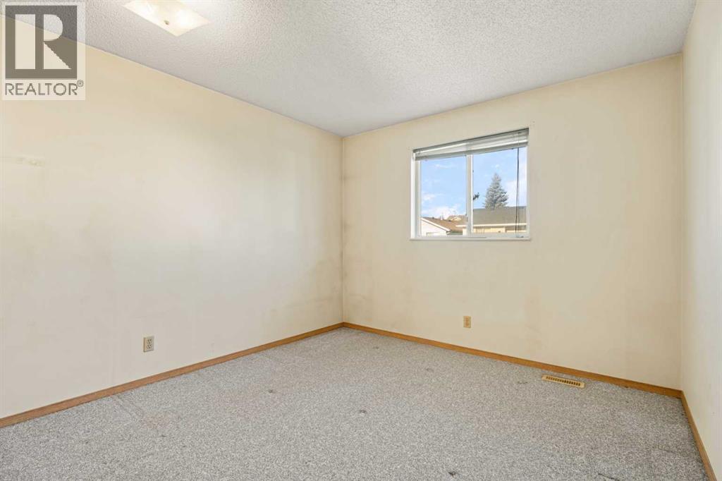 24 Martindale Boulevard Ne, Calgary, Alberta  T3J 3H3 - Photo 14 - A2271252