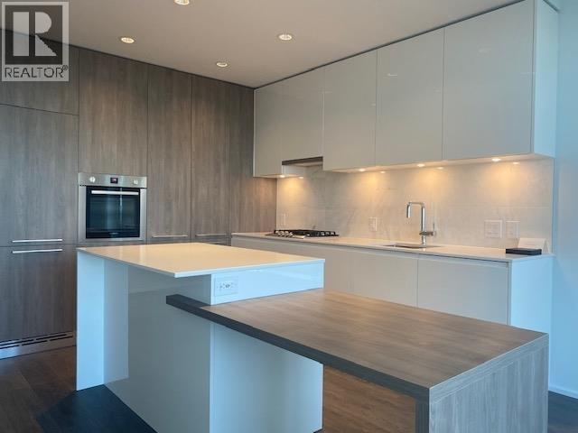 4806 1955 Alpha Way, Burnaby, British Columbia  V5C 0K9 - Photo 3 - R3069306