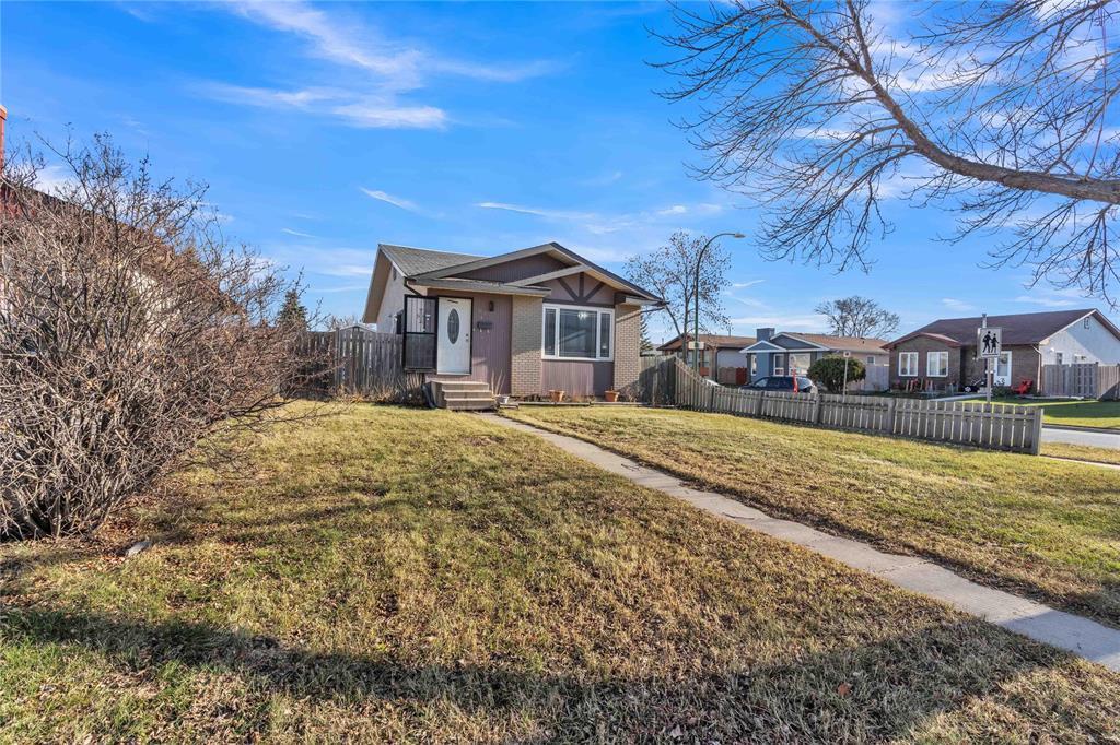 68 Torwood Crescent, Winnipeg, Manitoba  R2R 2S1 - Photo 1 - 202528934