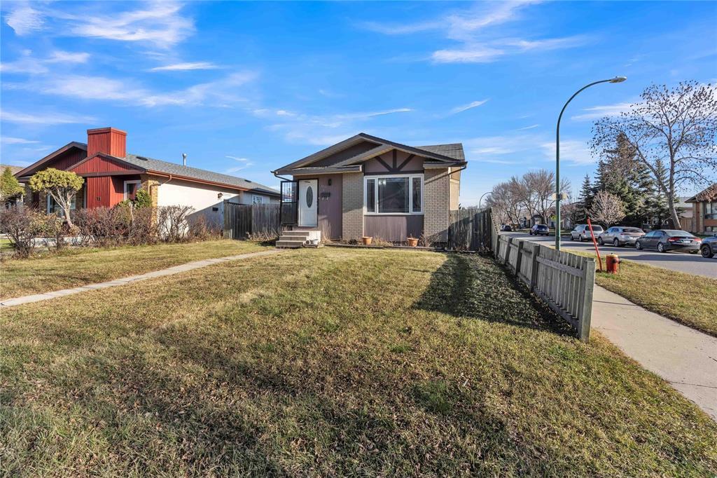68 Torwood Crescent, Winnipeg, Manitoba  R2R 2S1 - Photo 2 - 202528934
