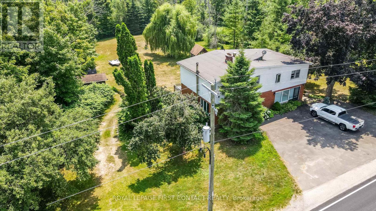 953 Ridge Road W, Oro-Medonte, Ontario  L0L 2E0 - Photo 1 - S12572616