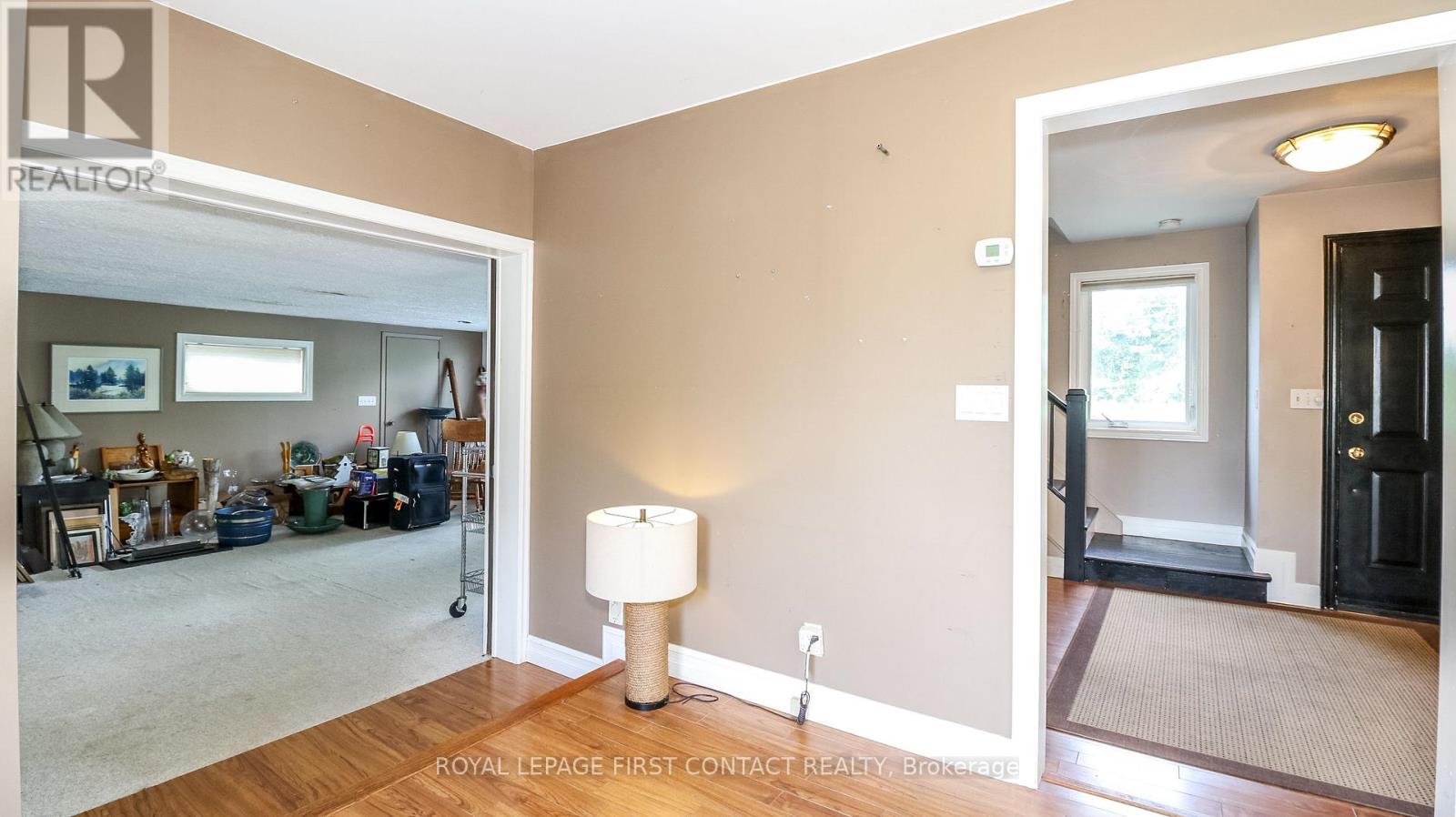 953 Ridge Road W, Oro-Medonte, Ontario  L0L 2E0 - Photo 15 - S12572616